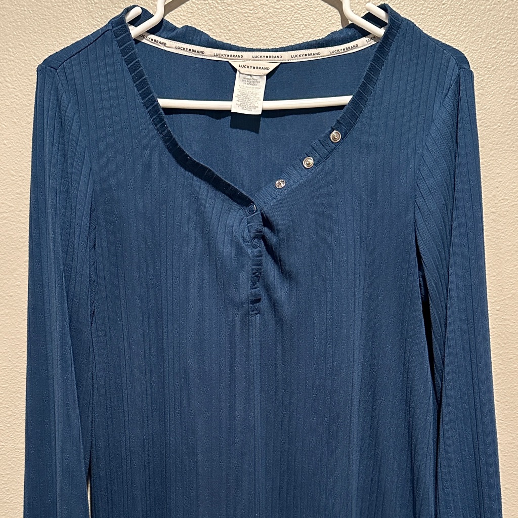 Lucky Brand Long Sleeve Knight Gown Size Medium